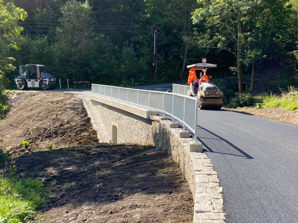 Rekonstrukce mostu a komunikace, Jiřetínská ul., Smržovka